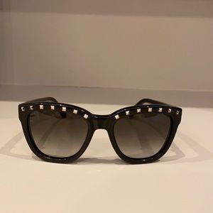 Valentino V677S Sunglasses - Black